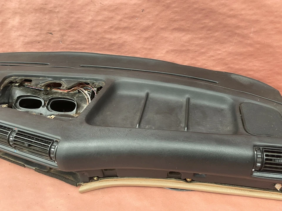 Черная панель приборной панели BMW 735I 735 E32 OEM #90200 - Изображение 3 из 4