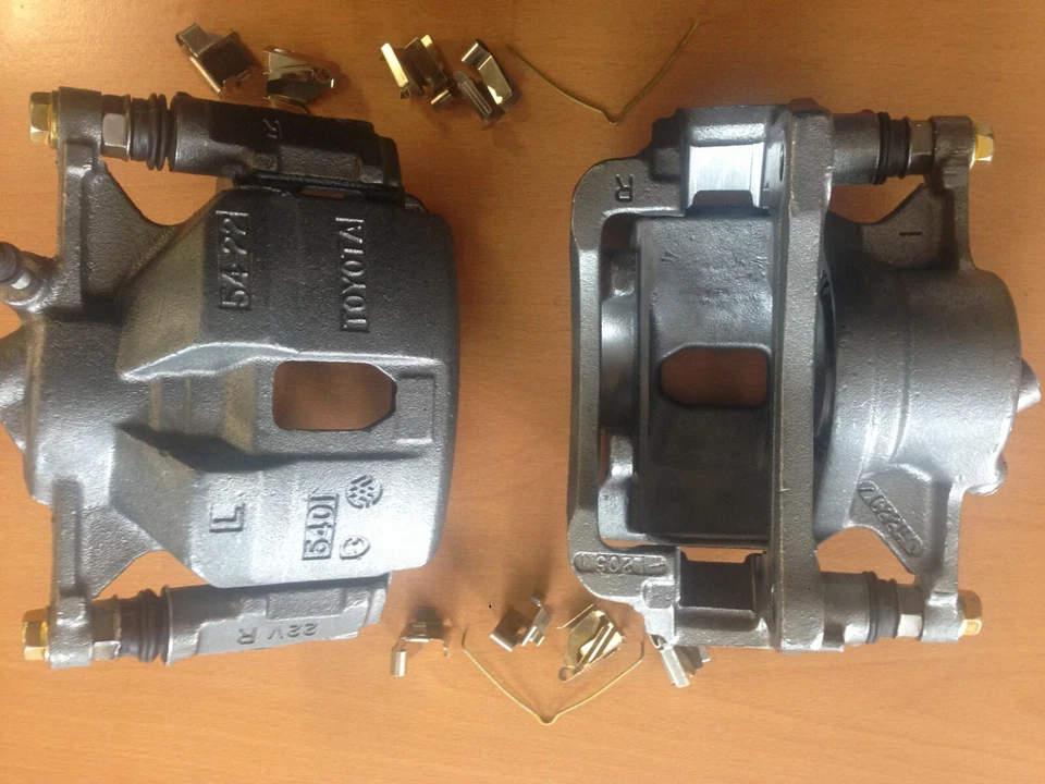 Pinza de freno de disco semicargada delantera izquierda y derecha se adapta a Toyota Corolla 1993-97 Foto 3 de 4