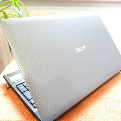 Acer 5741 CineCrystal 15 Zoll l 1TB HDD SSD Windows 11 l 8GB RAM NEU HDMI EXTRAS - Bild 1 von 4