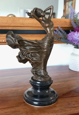 Bronzefigur Jungfrau im Wind Bronze Skulptur Frau Statue Akt Venus Erotik Deko - Bild 1 von 4