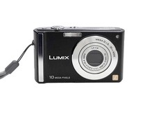 Panasonic Lumix DMC-FS20 10.0MP Digital Camera + Battery, Charger, Leads, Manual