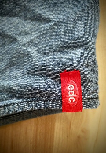 CAMISA EDC ESPRIT DENIM AZUL COMO NUEVA DISEÑO L - Imagen 5 de 5