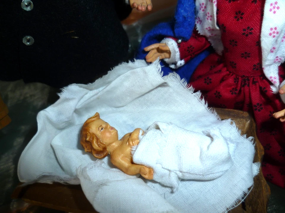 Heide Krippenfiguren Oberammergau - Hlg Familie Holz geschnitzt und bekleidet - Bild 3 von 4