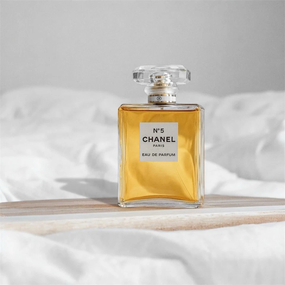 Chanel N°5 Eau de Parfum Spray 100 ml Donna – Nuovo Sigillato da Collezione - Image 3 of 3