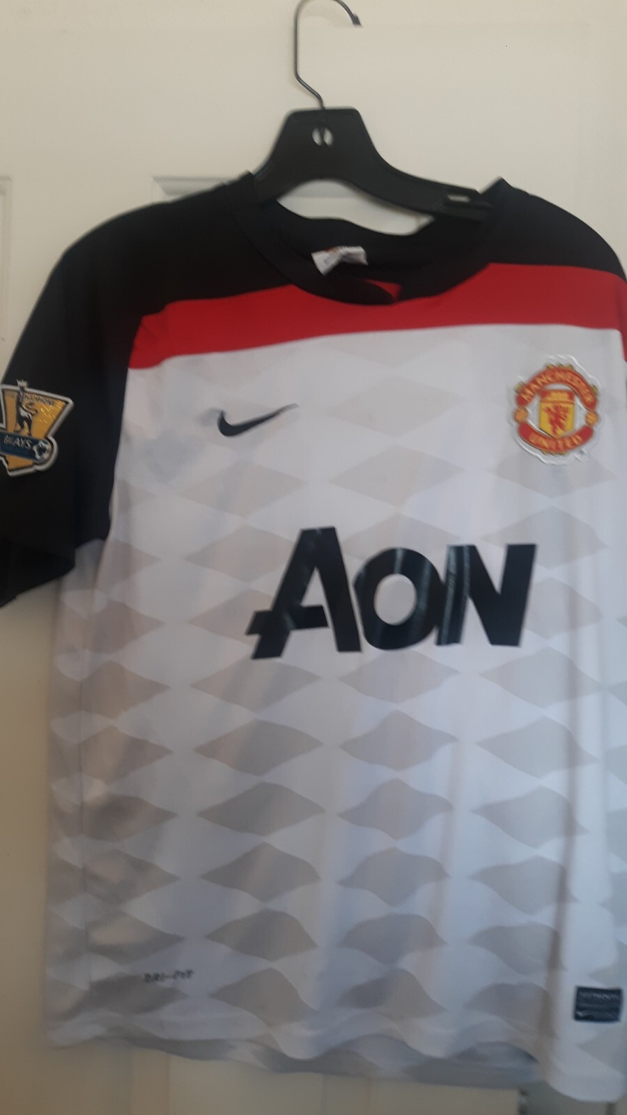 MANCHESTER UNITED Soccer/Futbol Jersey #2 'Koenig' Size M FAST SHIPPING!!