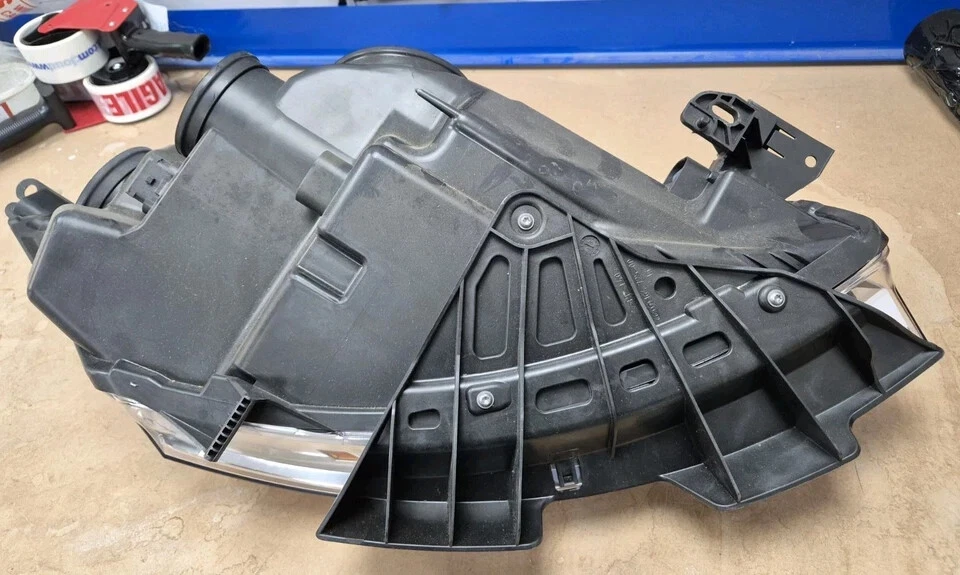 Genuine Citroën C4 Grand Picasso Nearside Front Headlight  - Image 4 of 4