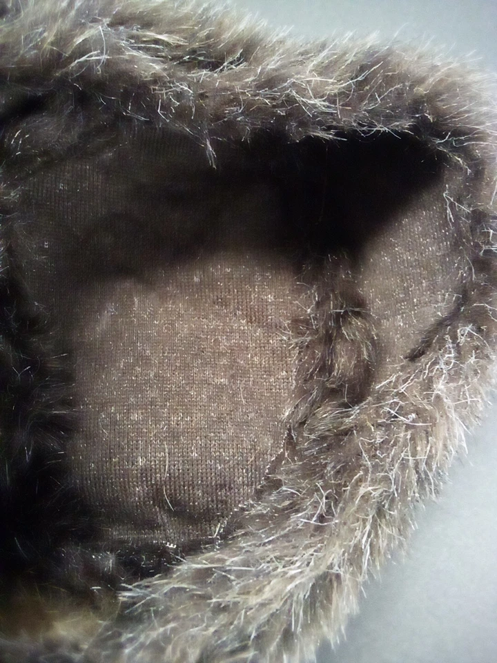 Sombrero de piel de mapache sintético juvenil Foto 3 de 4