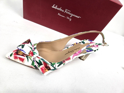 Salvatore Ferragamo Floral Eslinga Trasera Bloque Tacones Arco Talla 7 Nueva Caja - Imagen 5 de 8