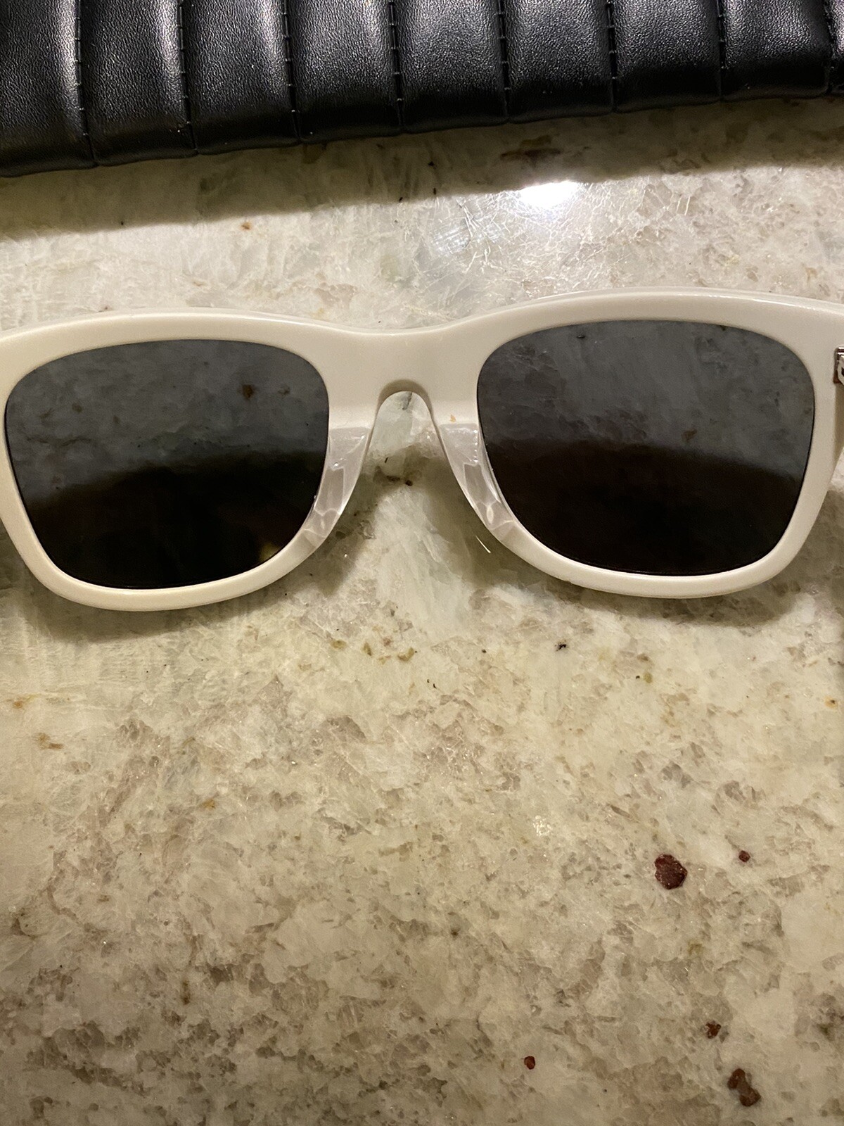 Occhiali da sole SAINT LAURENT Surf logo bianco specchio stile Wayfarer Rayban