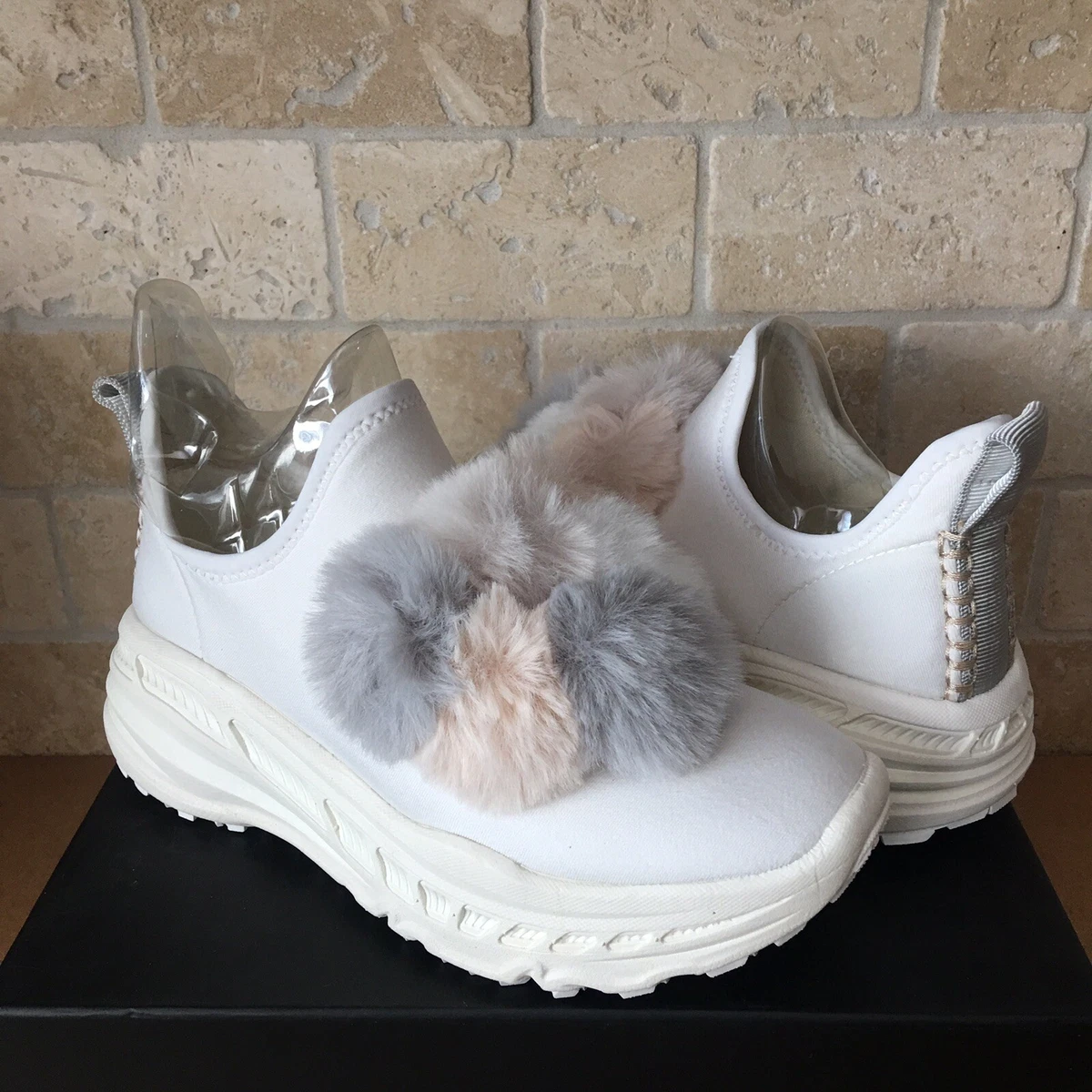 Ugg dots runner deals