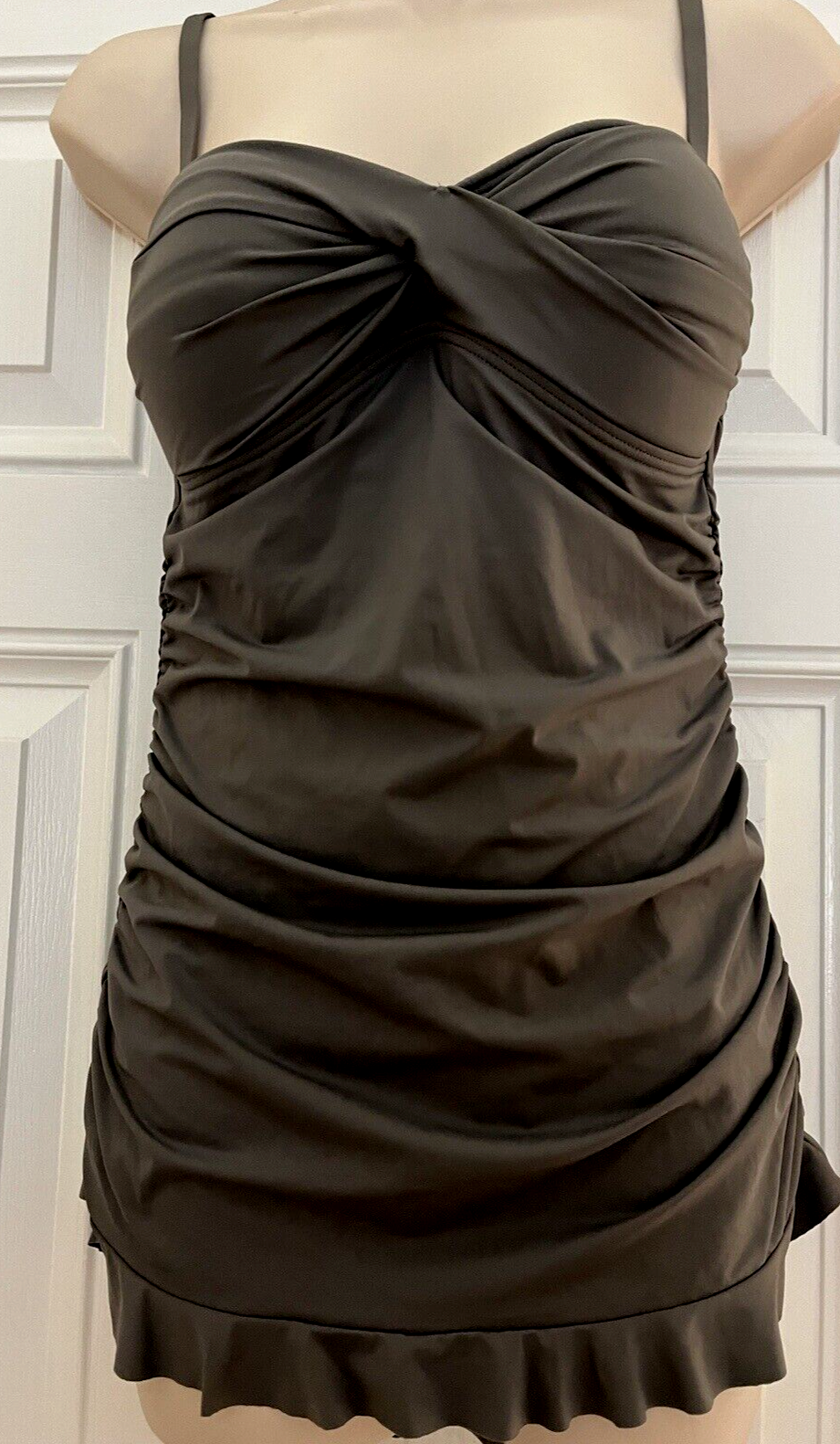 Tommy Bahama Women's Swimsuit Gray 1 Piece Twist Top Skirted Ruffled Size 8 Tall