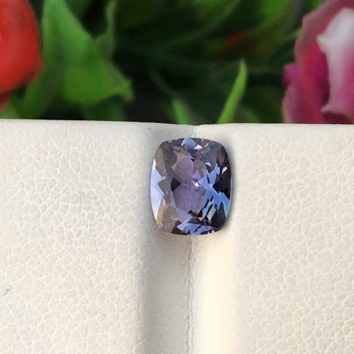 Flawless tanzanite special cushion cut clean gemstone 1.35 carat 7.6x6.4x3.7 mm - Picture 5 of 8