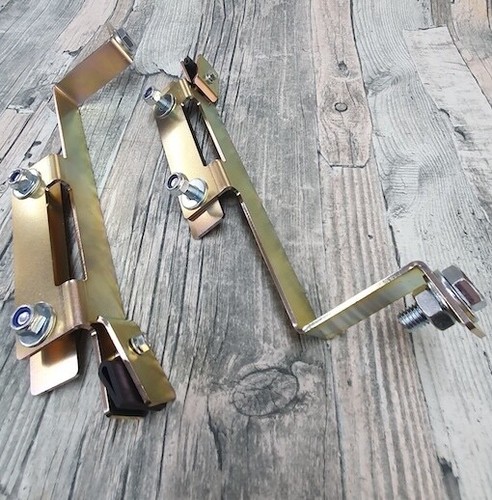 VW Splitscreen Rear mudflap mounting kit (T1 Splitty) Zinc and Colour - Picture 4 of 8