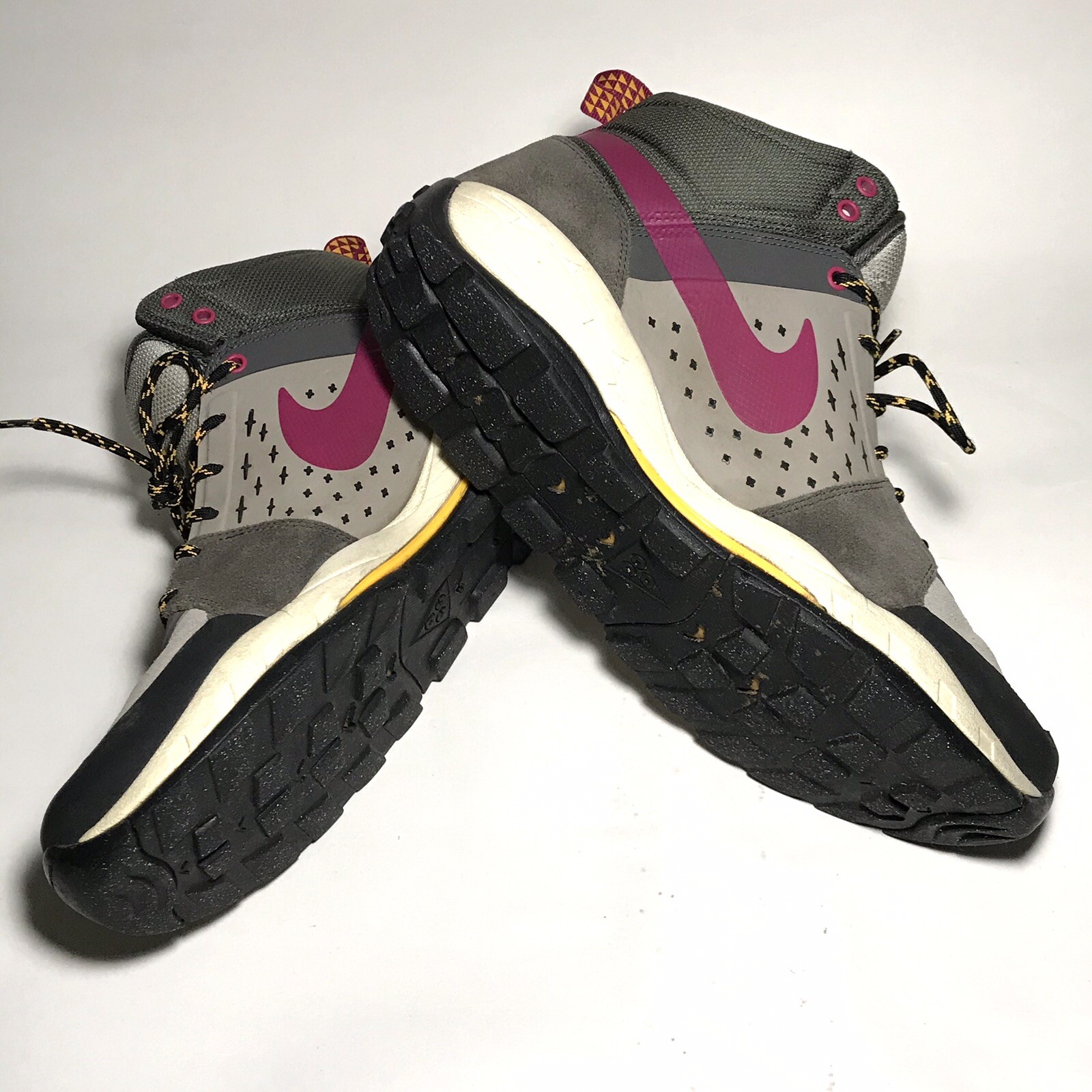 Nike ACG Air Alder Mid Hiking Trail Boots Men’s Size … Gem