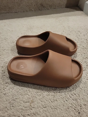 Adidas Yeezy Slide sandali casual da uomo marroni FZ5896