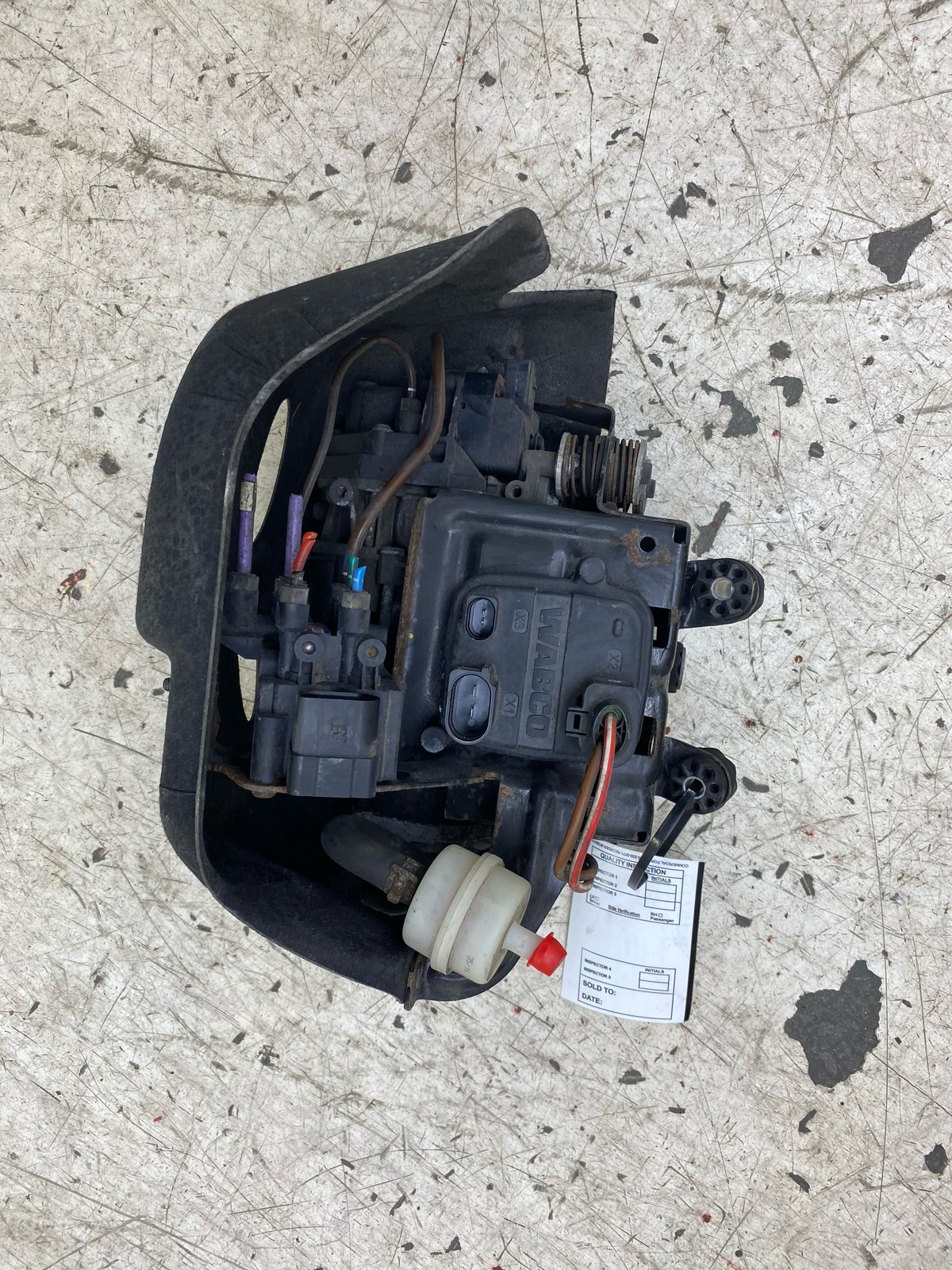 2016-2020 BENTLEY BENTAYGA OEM AIR RIDE SUSPENSION AIR COMPRESSOR W/ VALVE BLOCK