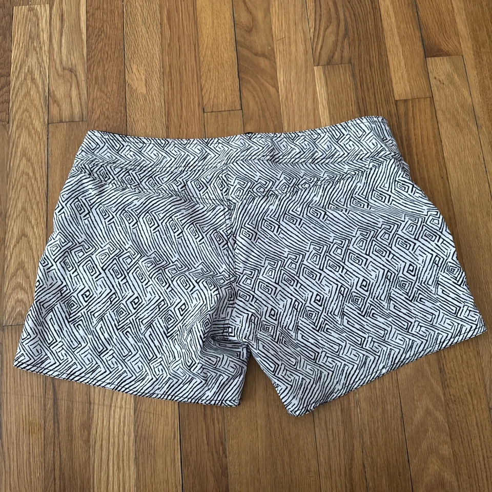 Volcom Urban Tribe Boardshort Boardie Stretch White Black Size 14 - Image 4 of 4