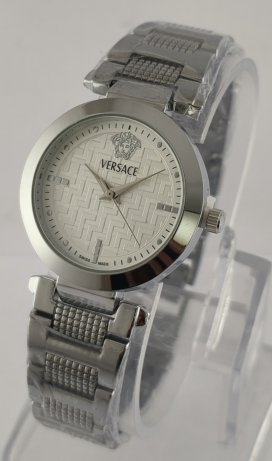 Luxury Versace Quartz White Dial Women Wristwatch Steel Band "Keep Good Time" thumbnail 6