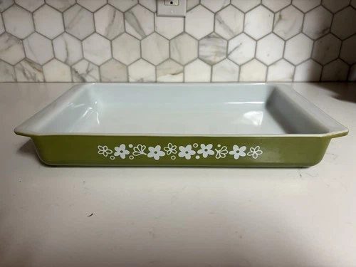 Vintage Pyrex Green and White Spring Blossom Lasagna Pan Incredible Condition