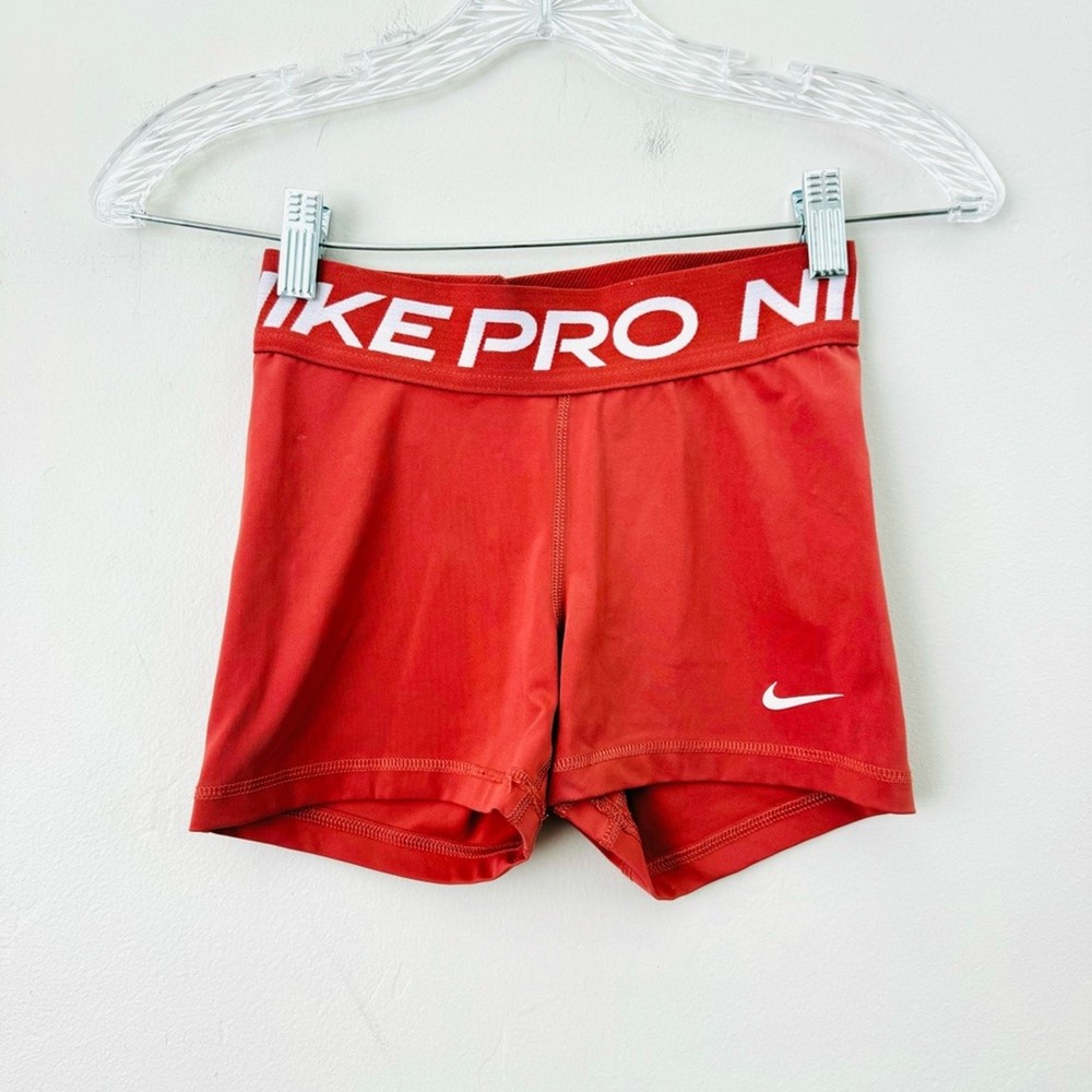 Nike Pro Women's Madder Root Compression Shorts Size XS for Enhanced Performance