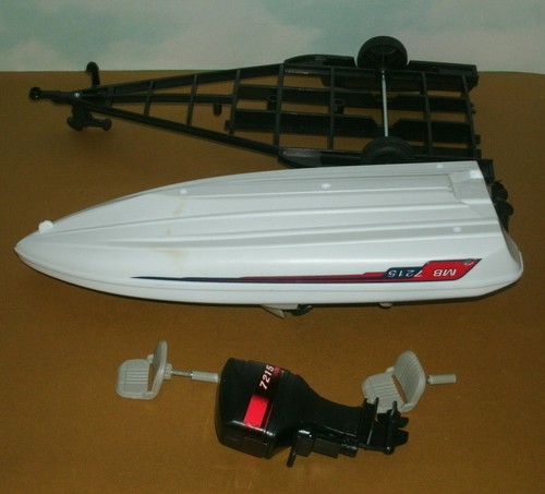1/20 Scale Fishing Motor Boat with Trailer Plastic Toy Model Watercraft New-Ray - Picture 6 of 8