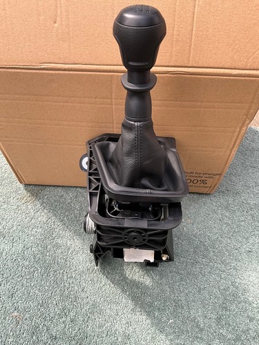 Volkswagen T6.1 6 speed gear lever. Great condition. - Picture 5 of 9