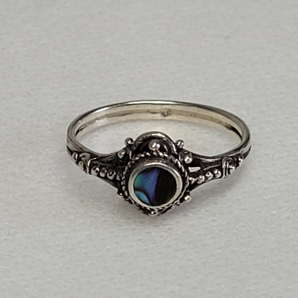 Bague Ancienne En Argent 925 Et Nacre - Taille 55, Style Vintage, Neuf De Stock