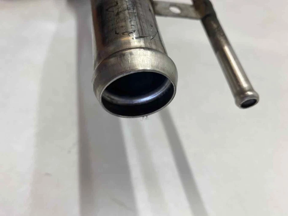 Jeep Grand Cherokee Laredo 2003 vagón de 4,0 L tanque de combustible gasolina tubo de cuello de llenado aire acondicionado; T Foto 4 de 4