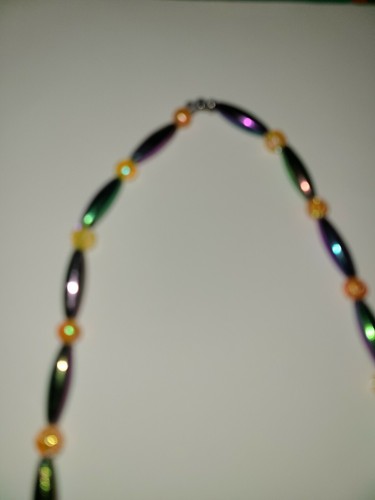 Iridescent Bead Stretch Necklace - Picture 5 of 7