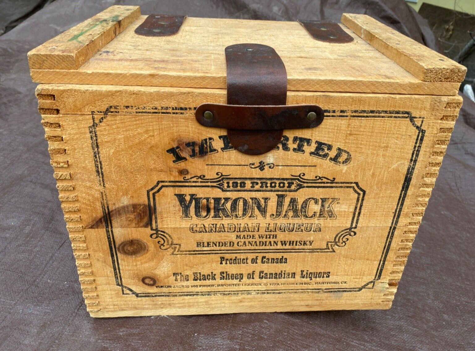Vintage Yukon Jack 1979 Canadian Whiskey Wood Crate Display Box Dunning Corp