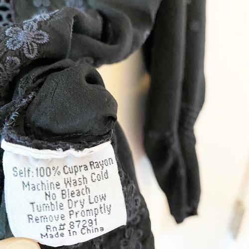 JOHNNY WAS Women’s Black Embroidered Eyelet Long Sleeve Tunic Blouse Small Boho - Picture 8 of 8