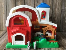 Fisher Price Little People 2004 Barn Animal Sounds B8343
