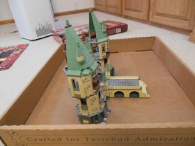 LEGO Harry Potter Deathly Hallows Hogwarts (4867), used complete manual and box