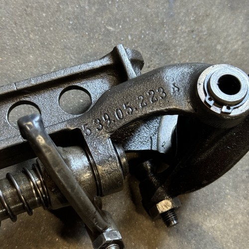 Porsche 356 Rocker Bridge Arm Assembly Pair SHAFT Cast Iron 539.05.223 - Picture 12 of 13