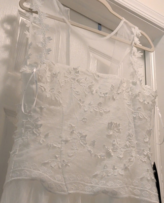 Lulus White Lace Sleeveless A-Line Square Neck Full-Length Wedding Dress M
