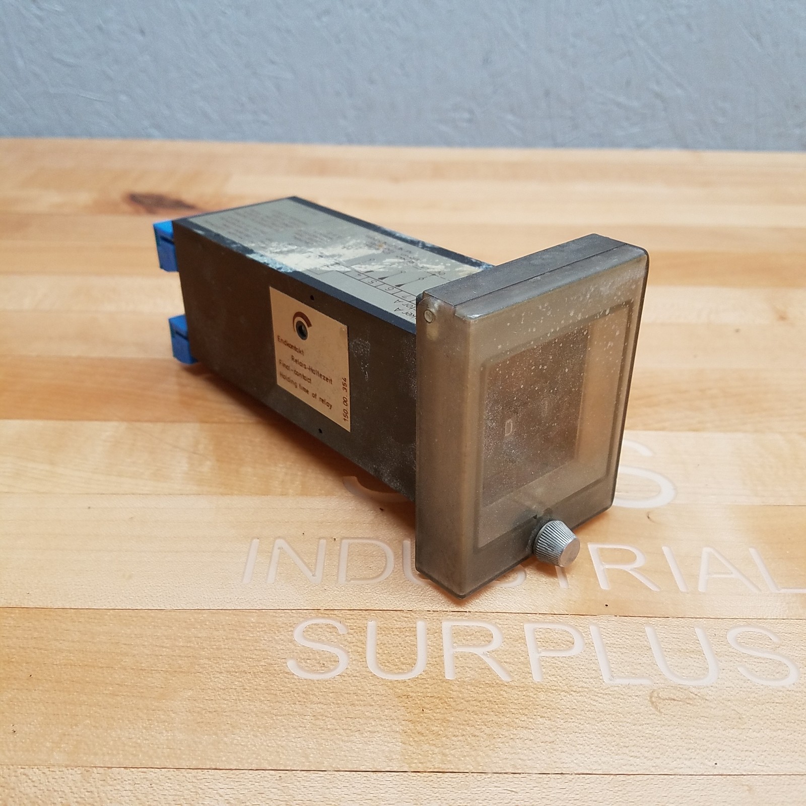 Irion & Vosseler NE639.010A15A Timer, 3 Digit, 24VDC - USED