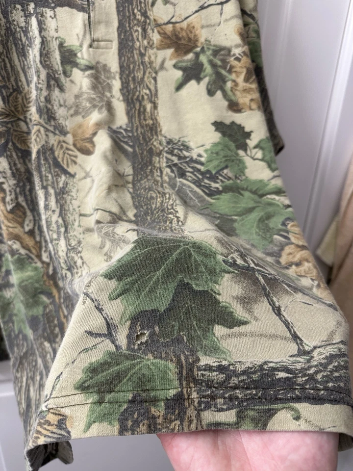 Duxbak Vintage Men’s XL Shirt Realtree Camo Henley Long Sleeve Distressed - Image 3 of 4