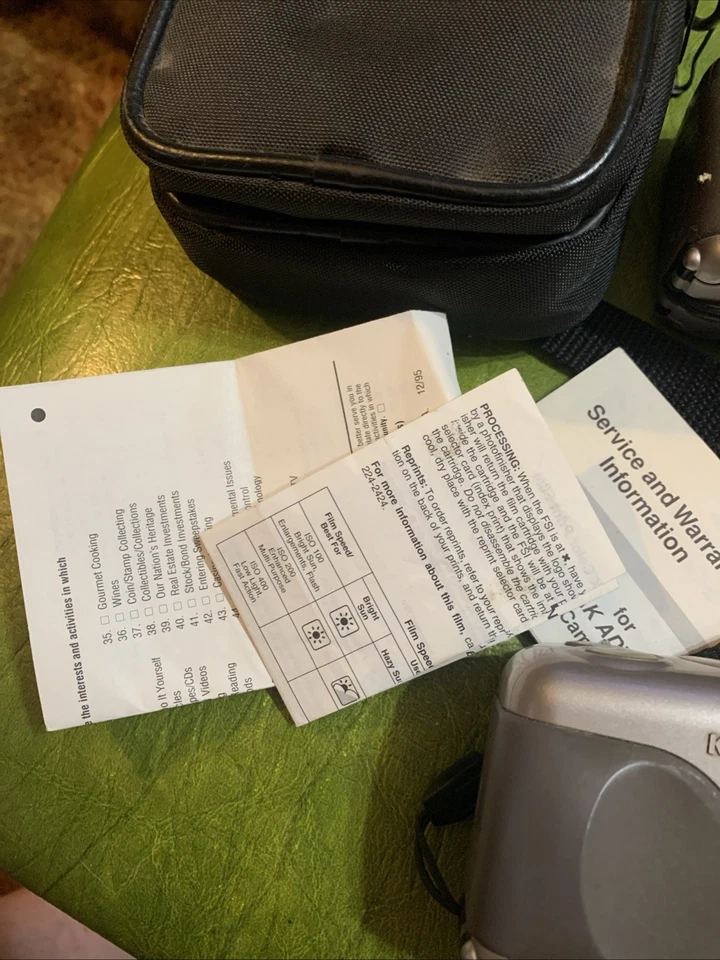 2 Vintage Kodak Advantix C700 Zoom APS Point & Shoot Cameras & Case & Papers - Image 4 of 4