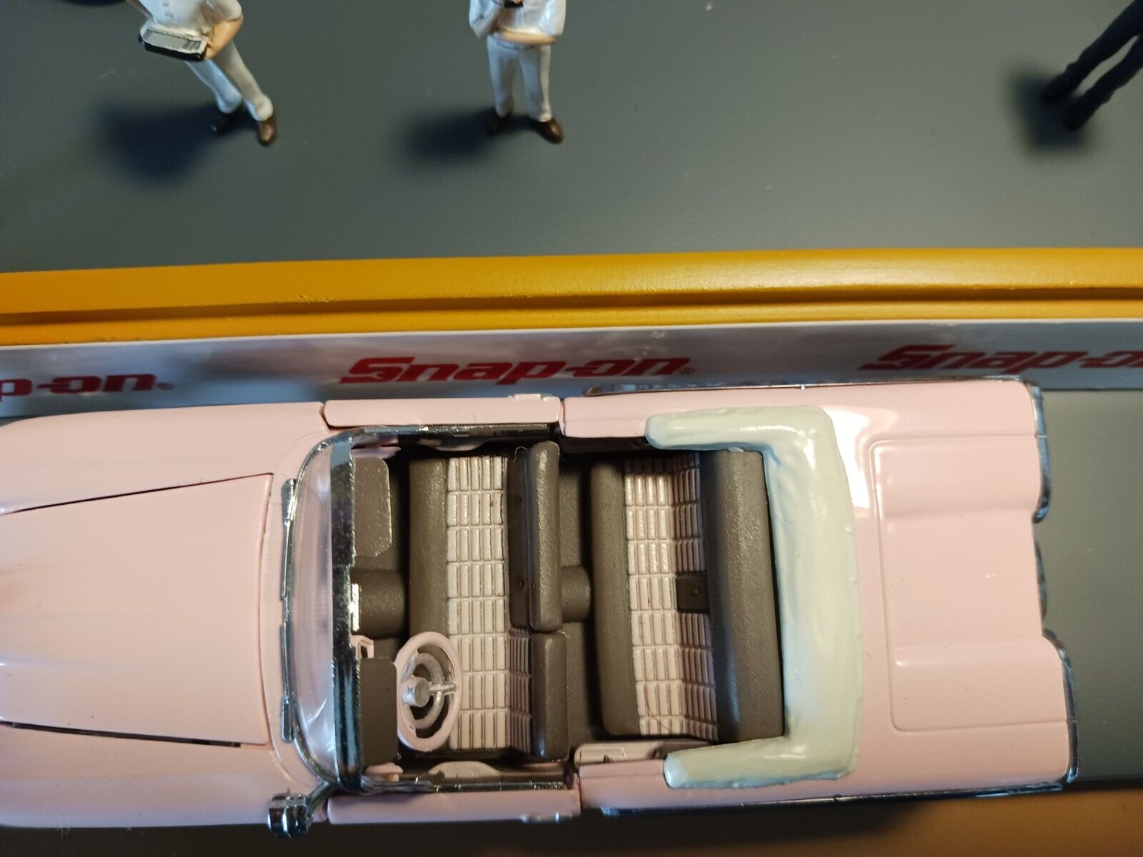 Picture 4 of 6