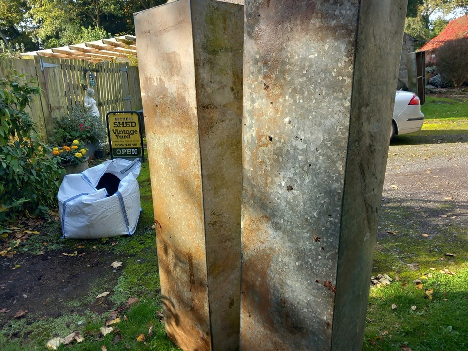 Vintage metal farm trough 6ft, Ideal storage, planter, raised bed. 4