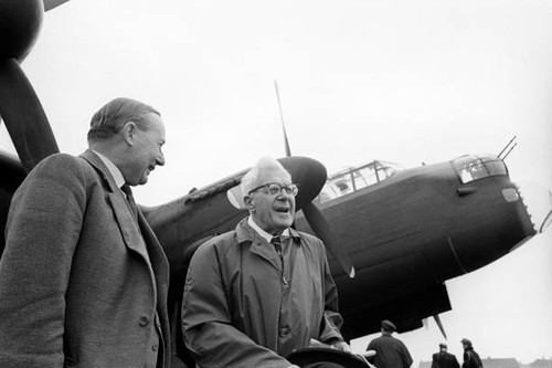 Military - 24th Anniversary of the Dambusters Raid Barnes Wallis 1967 OLD PHOTO