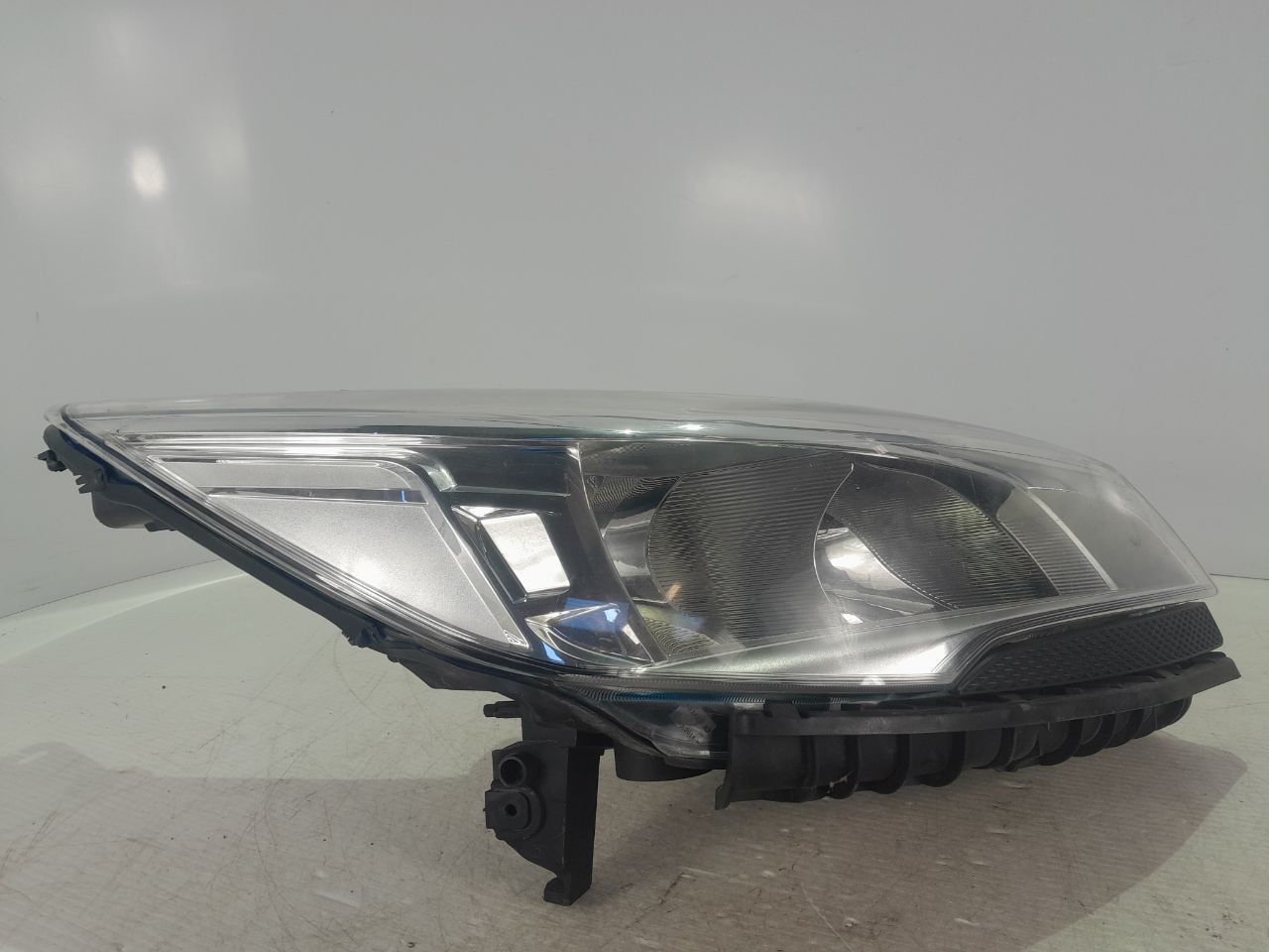 2016 FORD KUGA II DM2 HEADLAMP (RIGHT) 90021738 | eBay