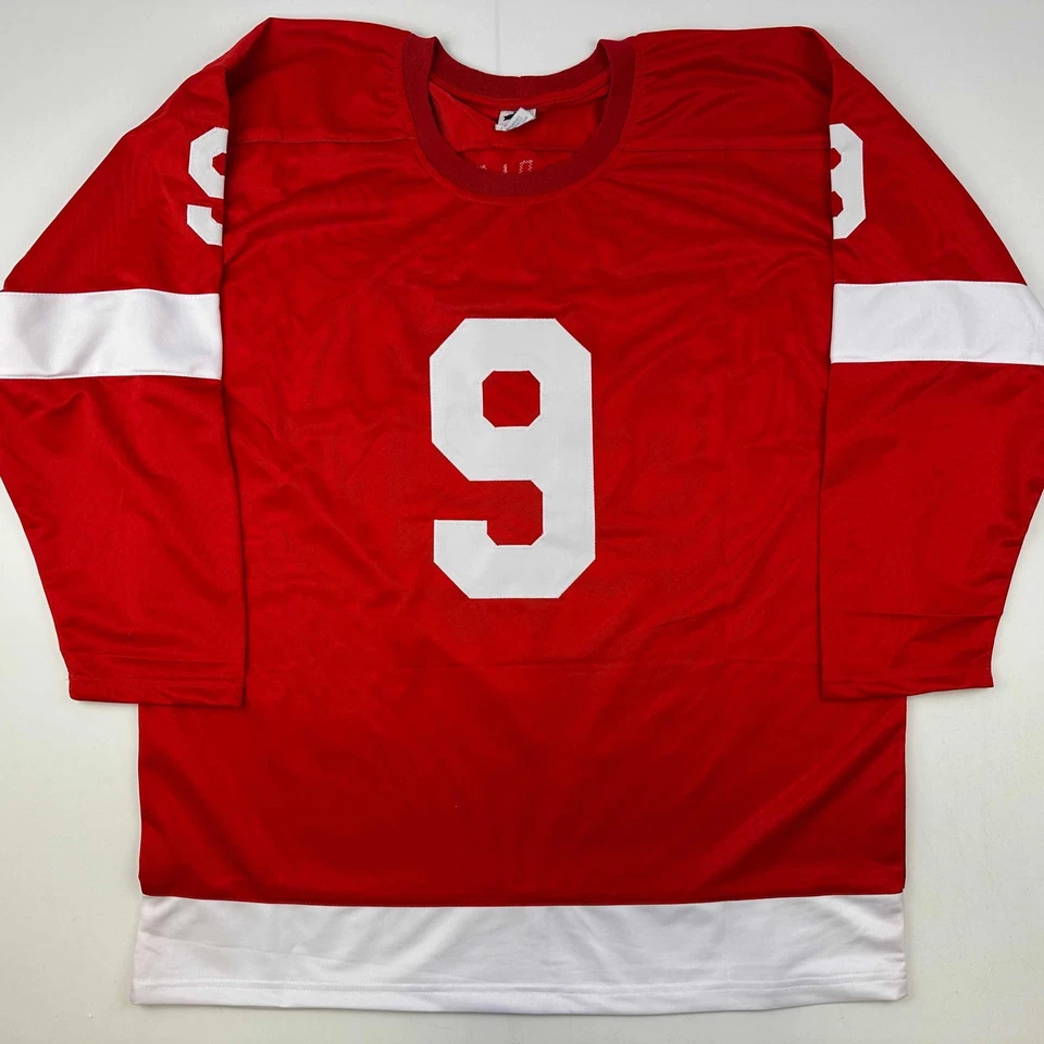 Facsimile Autographed Gordie Howe Detroit Red Reprint Auto Jersey Size Men's XL - Image 3 of 4