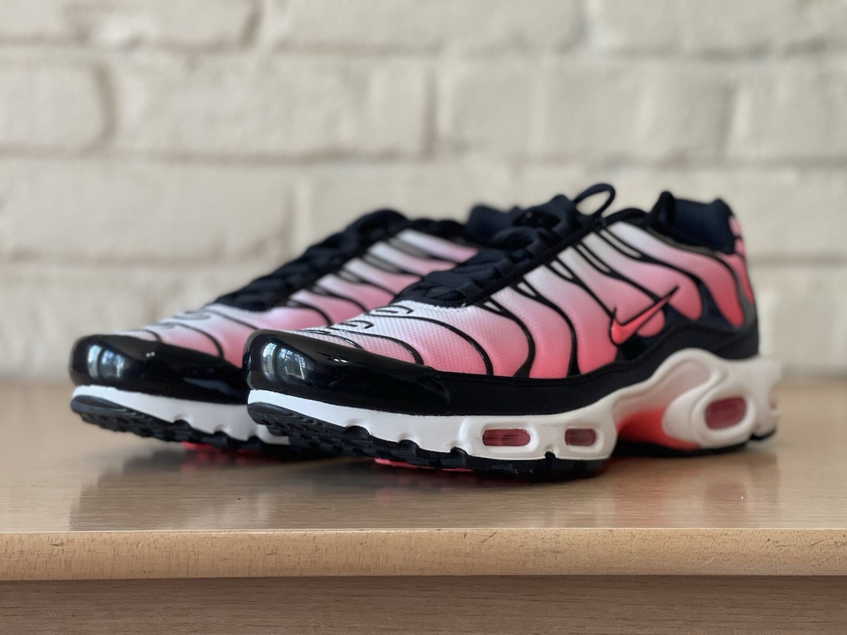 Nike Air Max Plus Black White Hot Punch Pink Lava DZ3670-002 Women