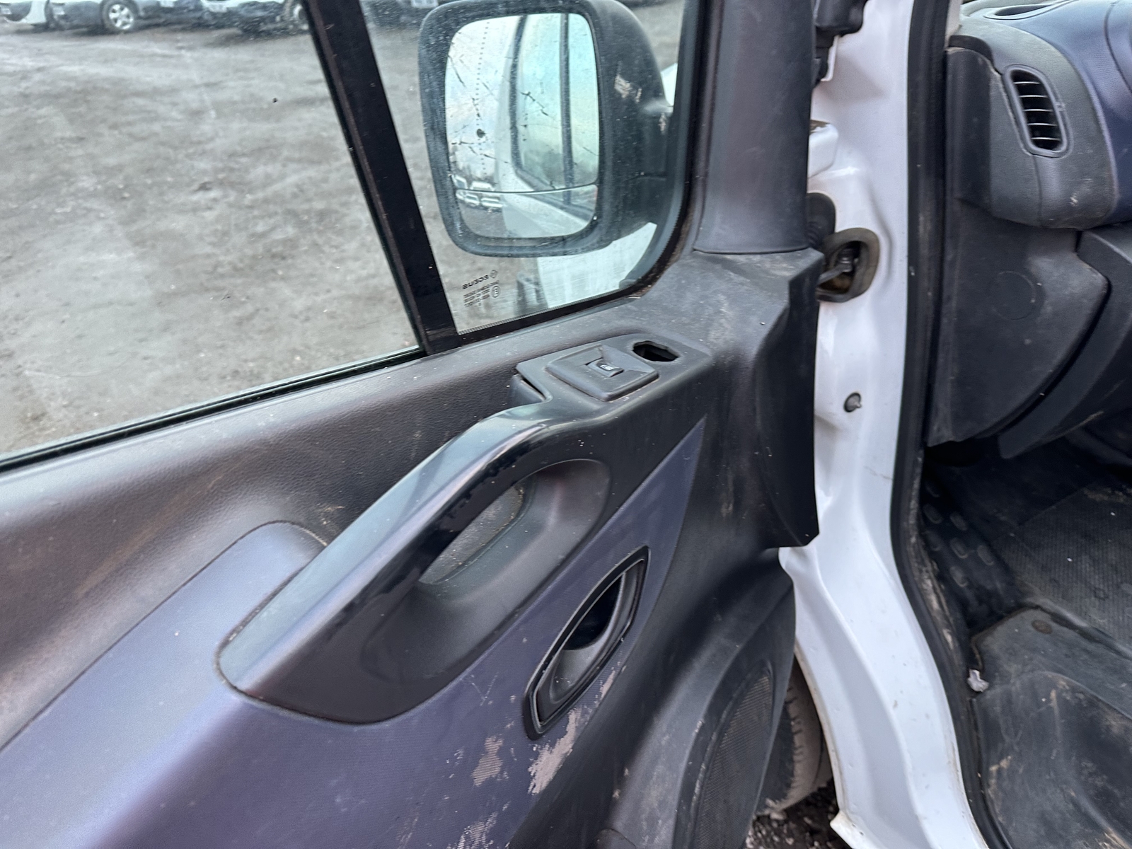 2016 Vauxhall Vivaro 1.6L CDTI Panel Van Long MOT Spares or Repairs Immobiliser eBay