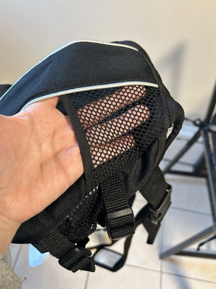 Portabebés Chicco Ultra Suave Negro 2 Vías Hasta 25 libras (Ligeramente Usado Foto 3 de 4