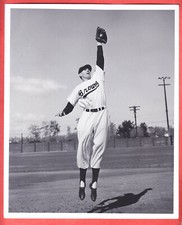 1952  ST LOUIS BROWNS  TEAM  ISSUE  GLOSSY  8 X 10  TYPE 1    MARTY MARION