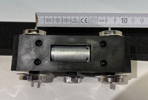 New G Scale USA Trains Complete Engine with Engine/Transmission/ - Picture 5 of 5