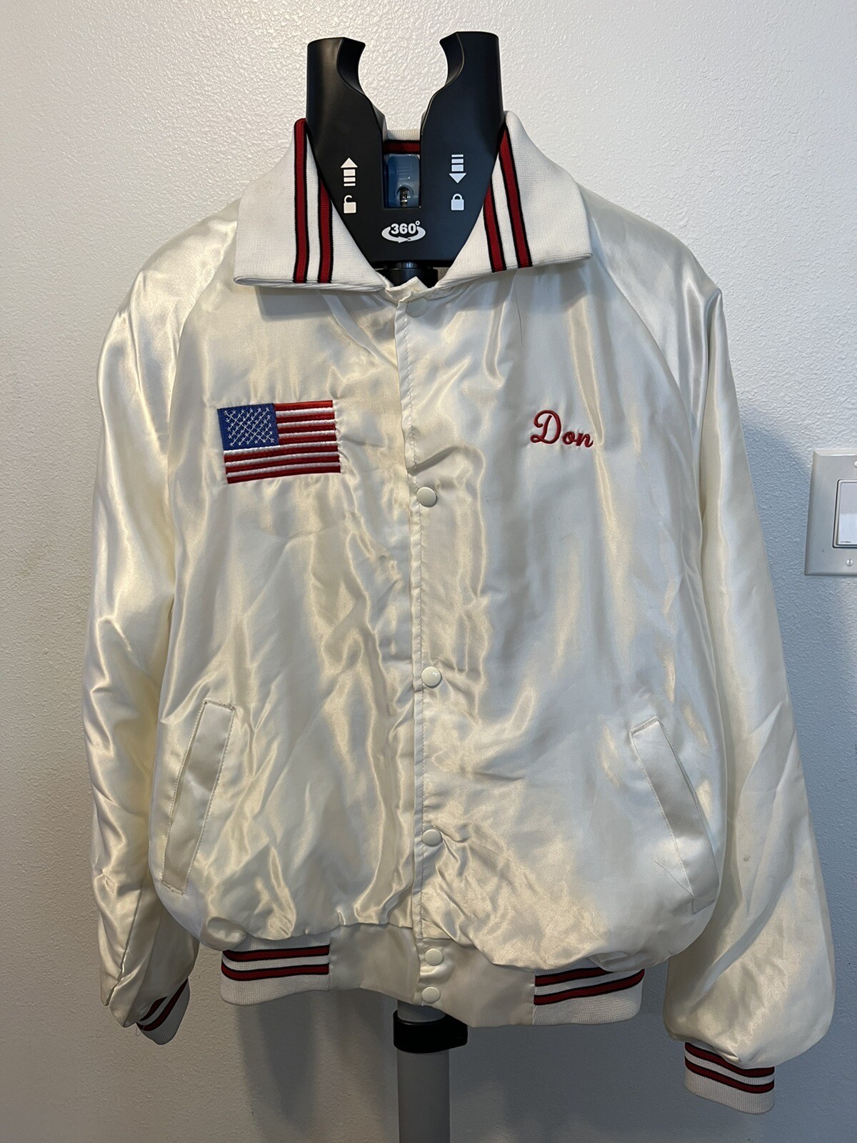 Vintage Embroidered Bomber Jacket for Men and Women-image