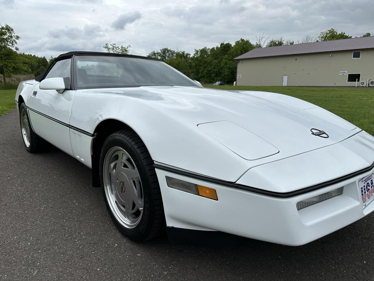 1989 White Chevrolet Corvette   | C4 Corvette Photo 5